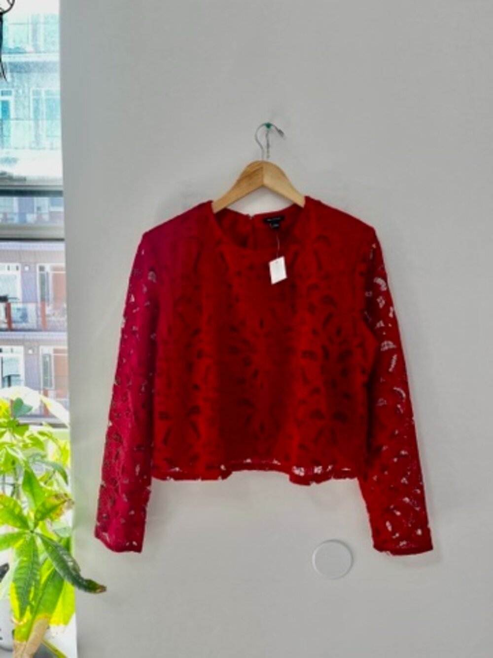 NEW Ann Taylor Red Floral Lace Overlay Long Sleeve Blouse Size Large